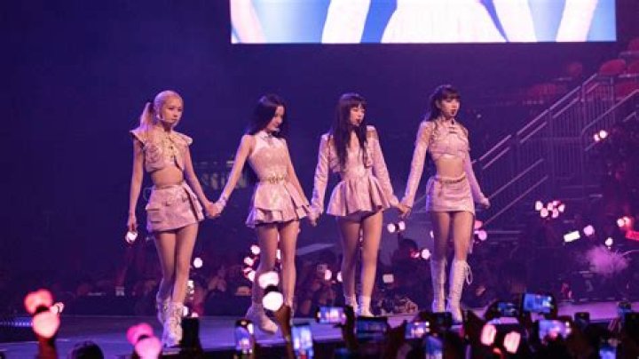 
10+ Thai celebrities who attended BLACKPINK’s Born Pink concerts in Thailand 