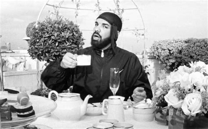 Drake Takes Over London In New Video For “Nonstop”