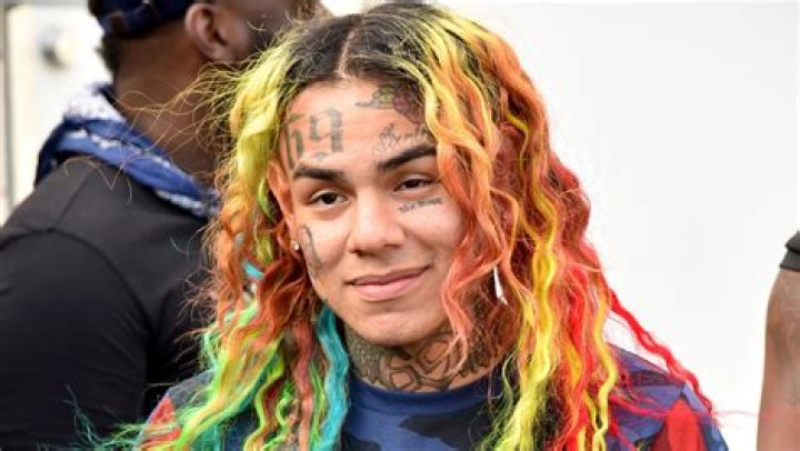 6ix9ine Covered His Face Tattoos For Fear Of Being Arrested At Summer Jam