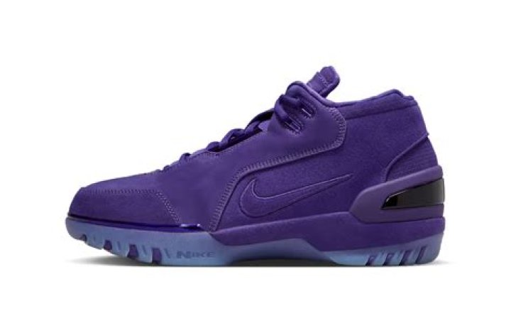 LeBron James Shows Off Nike Air Zoom Generation "Purple Suede"