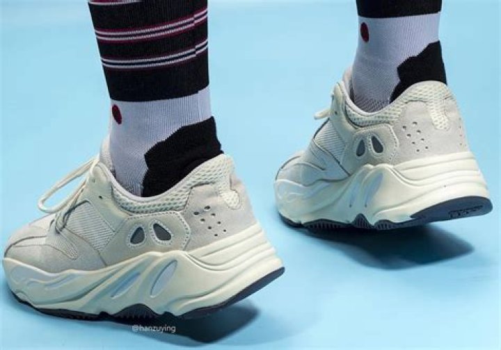 Adidas Yeezy Boost 700 “Analog” Set To Release In April