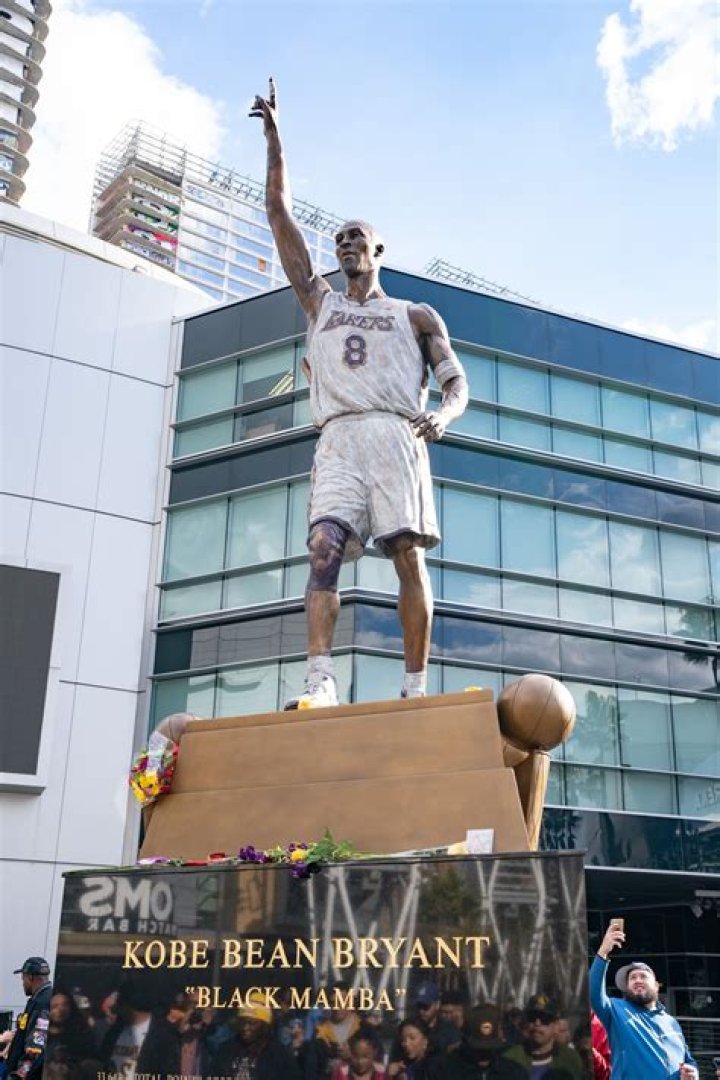 Kobe & Gianna Bryant Statue Sculptor To Give Out Four New Statues