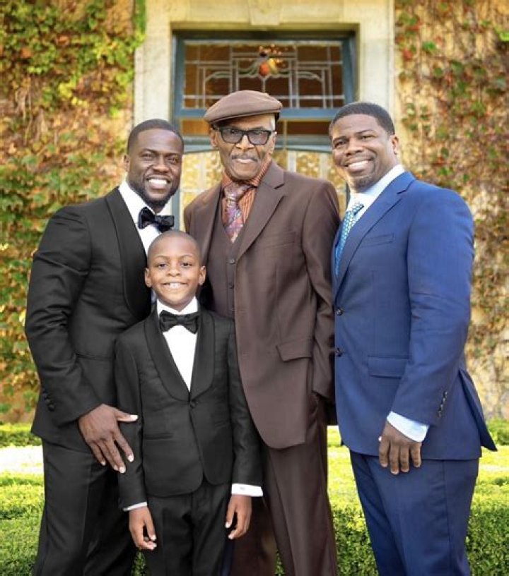 Kevin Hart Reveals His Father Passed Away: “Give Mom A Hug For Me”