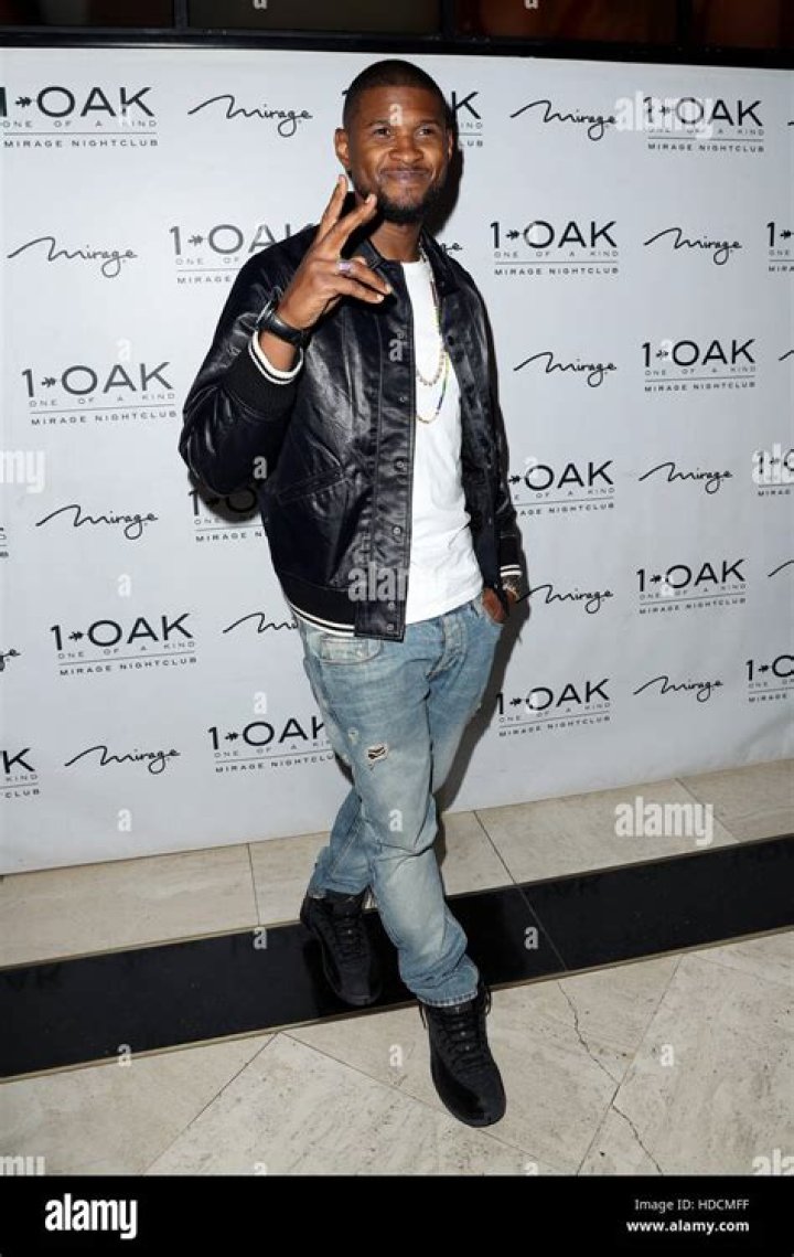 Usher Talks "Hard II Love," Infamous Steam Room Snaps, Colin Kaepernick On The Breakfast Club