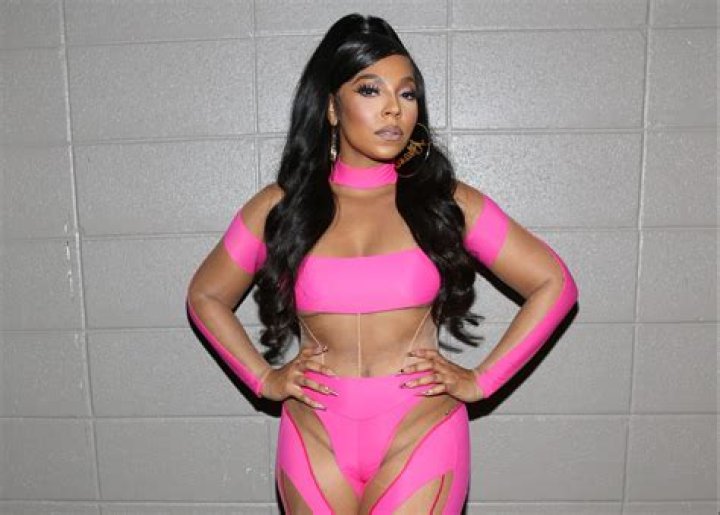 Ashanti's Bikini Body Is On Full Display In New "Bahama Mama" Thirst Traps
