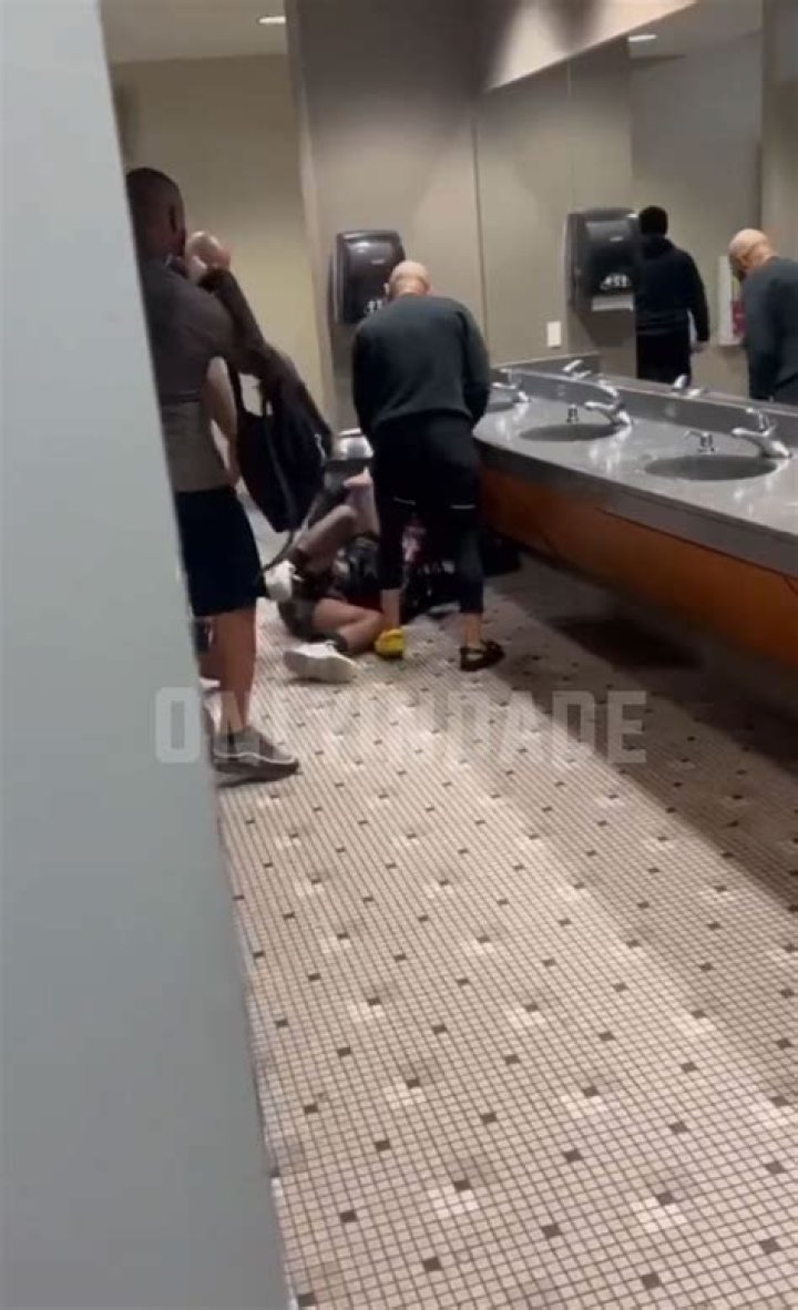 Tekashi 6ix9ine Jumped Inside Of Gym Bathroom, Footage Surfaces Online