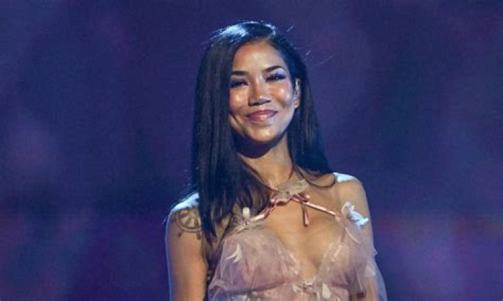 How Jhené Aiko Became One Of R&B's Favorite Songbirds