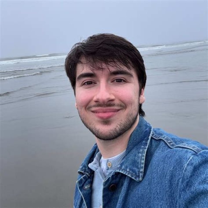 Hood Brat Net Worth 2023: What Is The LHHMIA Star Worth?