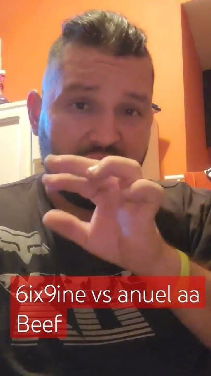 6ix9ine And Anuel AA Exchange Fighting Words Over Instagram