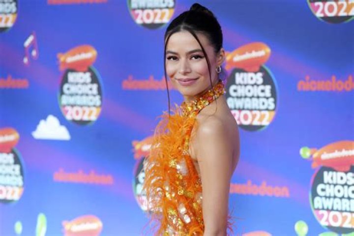 Miranda Cosgrove Net Worth 2023: What Is The Nickelodeon Icon Worth?
