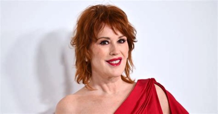 Molly Ringwald Net Worth 2024: What Is The '80s Movie Ico Worth?