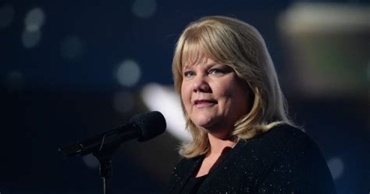 Andrea Swift Net Worth 2024: What Is Taylor Swift's Mom Worth?