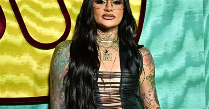 Kehlani Praised By Fans For Her Abs In New Gym Video