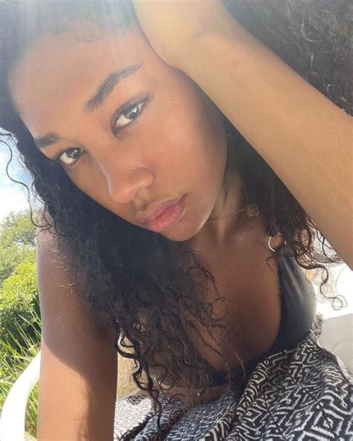 Aoki Lee Simmons' Instagram Gets Reflective After Vittorio Assaf Fling Ends