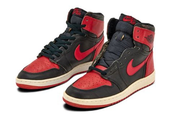 Air Jordan 1 High ’85 “Bred” Receives Mock-Up For 2025
