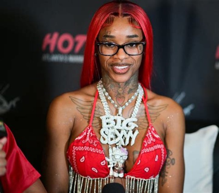 Sexyy Red Masterfully Trolls Fan Who Asked Her If She Slept With Drake For A Feature