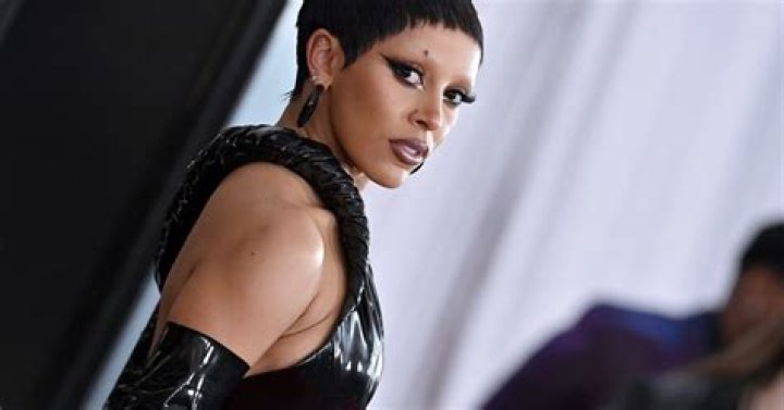 Doja Cat Delivers NSFW Message While Clubbing: "My Throat Bored"