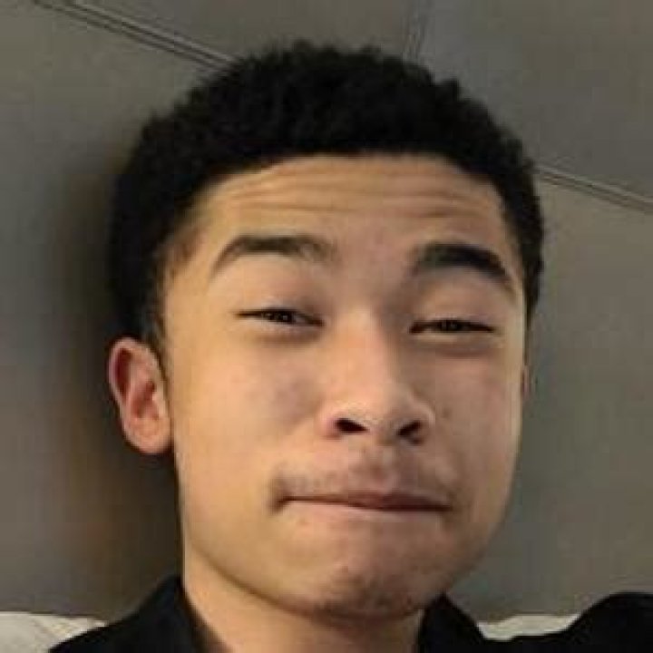 8owser 16 (YouTube Star) - Age, Birthday, Bio, Facts, Family, Net Worth, Height & More