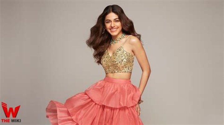 Aalia Furniturewalla Height, Weight, Net Worth, Age, Birthday, Wikipedia, Who, Instagram, Biography