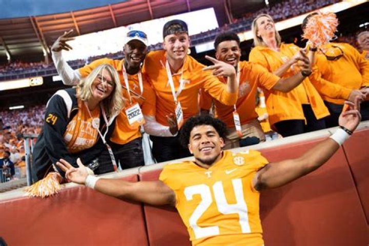 Aaron Beasley Biography, Age, Height, Wife, Net Worth, Family