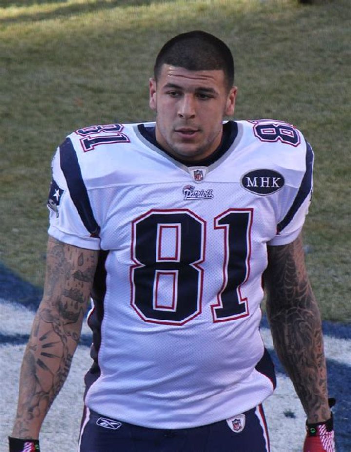 Aaron Hernandez Biography, Age, Height, Wife, Net Worth, Family