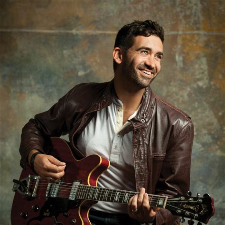 Aaron Shust Biography, Age, Height, Wife, Net Worth, Family