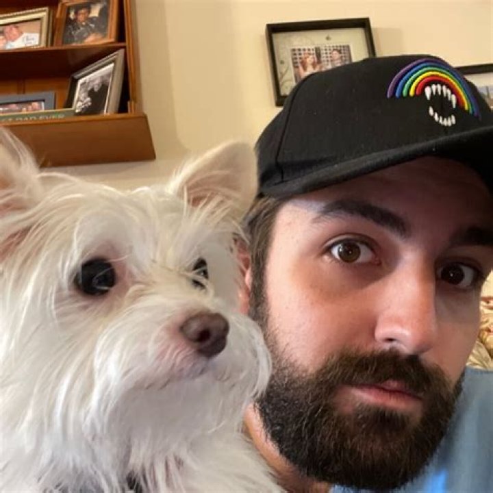 Aaron Wulf Biography, Age, Height, Wife, Net Worth, Family