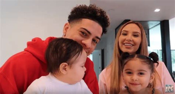 ‘Ace Family’ Star Catherine Paiz Shows Off Her Insane Post-Baby Body 5 Months After Giving Birth