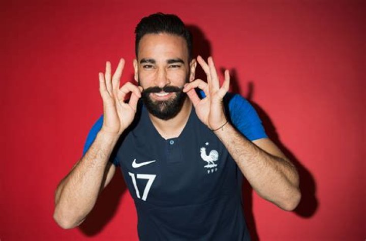 Adil Rami biografía, edad, altura, esposo, net worth, familia
