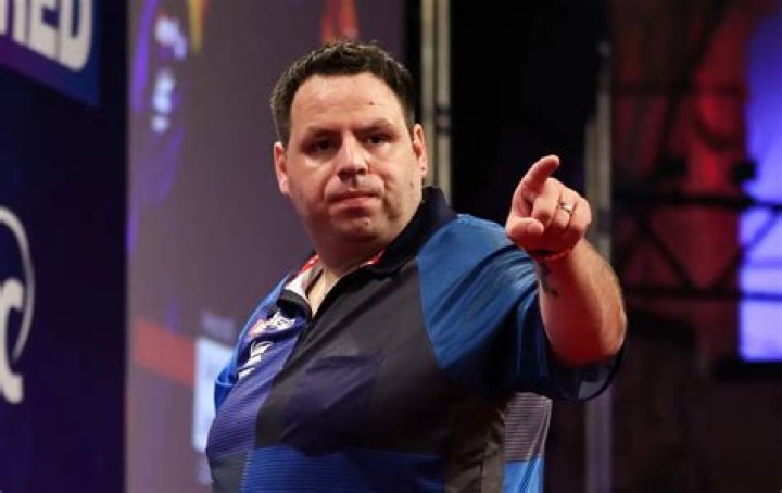 Adrian Lewis (Darts Player) - Age, Birthday, Bio, Facts, Family, Net Worth, Height & More
