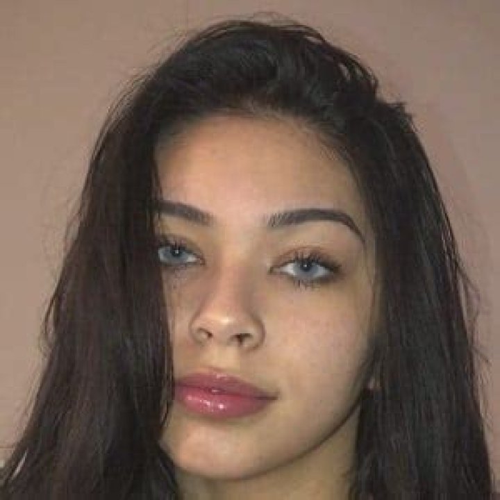 Aishah Sofey (Instagram Star) - Age, Birthday, Bio, Facts, Family, Net Worth, Height & More