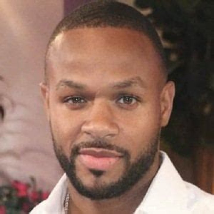 Akbar Abdul (Reality Star) - Age, Birthday, Bio, Facts, Family, Net Worth, Height & More