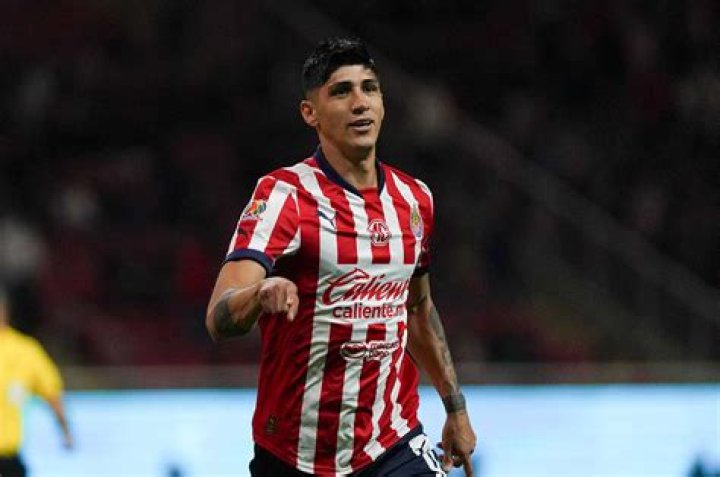 Astrology Birth Chart of Alan Pulido (Soccer Player) 2024