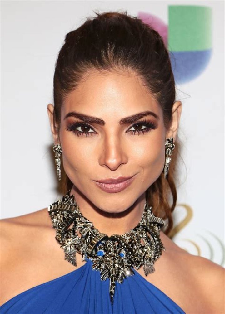 Alejandra Espinoza (TV Show Host) - Age, Birthday, Bio, Facts, Family, Net Worth, Height & More