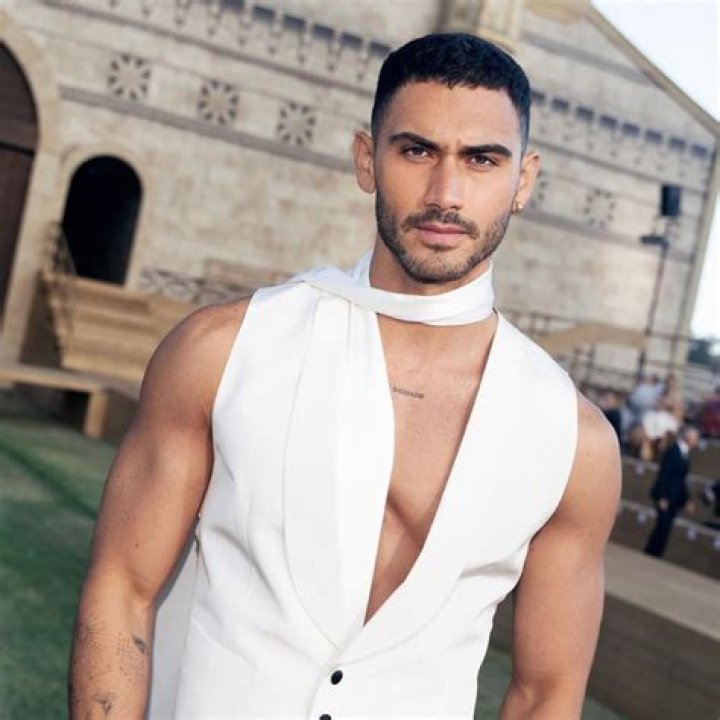 Alejandro Speitzer (TV Actor) 2024 için Astroloji Doğum Haritası