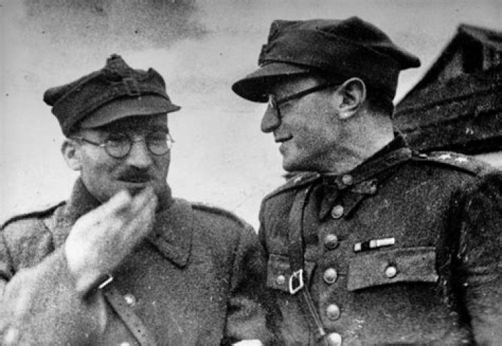 Aleksander Ford Biography, Age, Height, Wife, Net Worth, Family