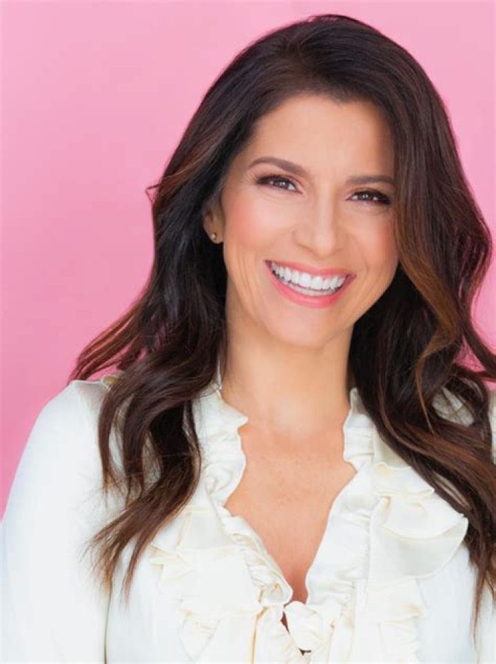 Alessandra Rosaldo (Pop Singer) - Age, Birthday, Bio, Facts, Family, Net Worth, Height & More