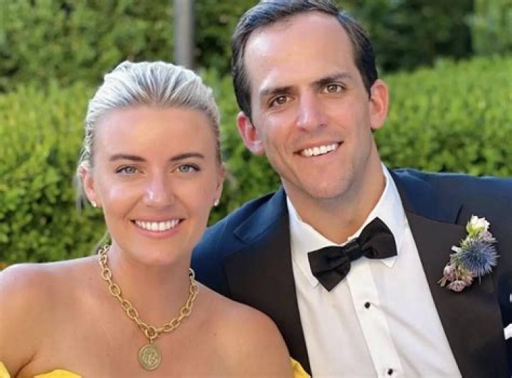 Alex Bennett Biography, Age, Height, Wife, Net Worth, Family