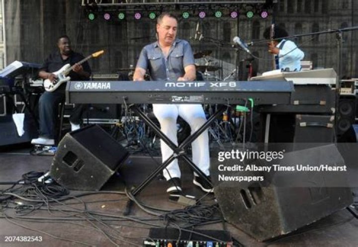 Alex Bugnon (Pianist) - Age, Birthday, Bio, Facts, Family, Net Worth, Height & More