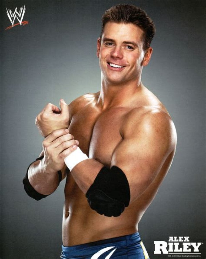 Alex Riley (Wrestler) - Age, Birthday, Bio, Facts, Family, Net Worth, Height & More
