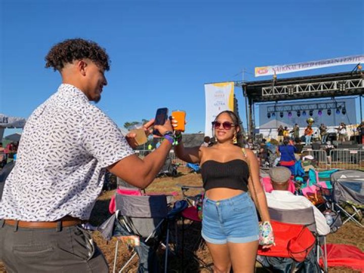 Alex Robinson (Tattoo Artist) - Age, Birthday, Bio, Facts, Family, Net Worth, Height & More