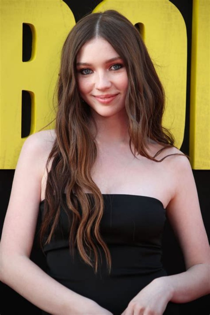 Who is Alexa Swinton? Wiki, Biography, Age, Height, Boyfriend, Parents, Ethnicity, Movies & More