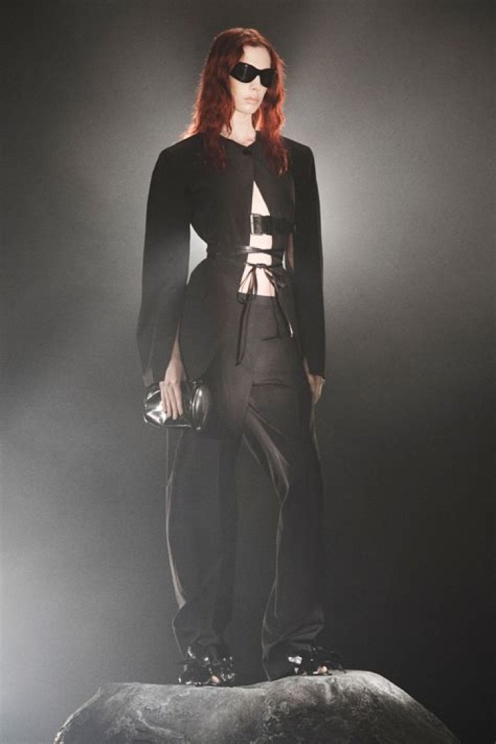 Alexander Wang (Fashion Designer) - Age, Birthday, Bio, Facts, Family, Net Worth, Height & More