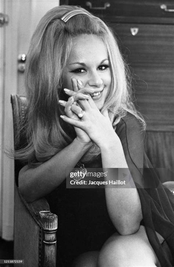 Aliki Vougiouklaki (Movie Actress) - Age, Birthday, Bio, Facts, Family, Net Worth, Height & More