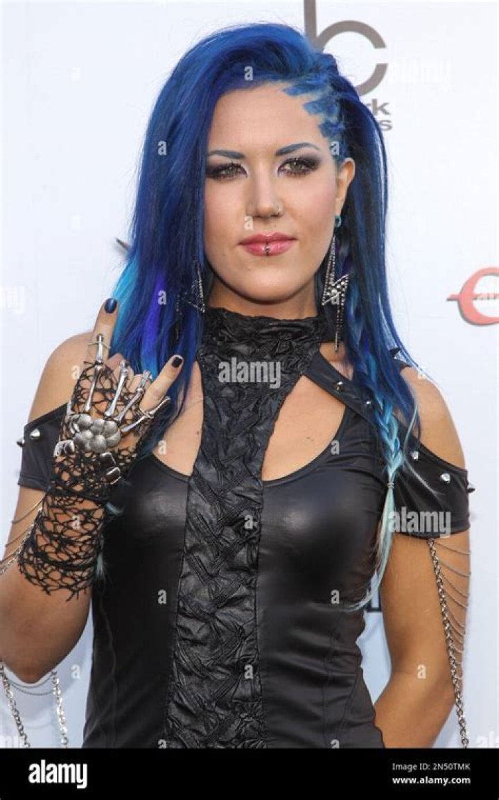Alissa White-Gluz Biography, Age, Height, Husband, Net Worth, Family