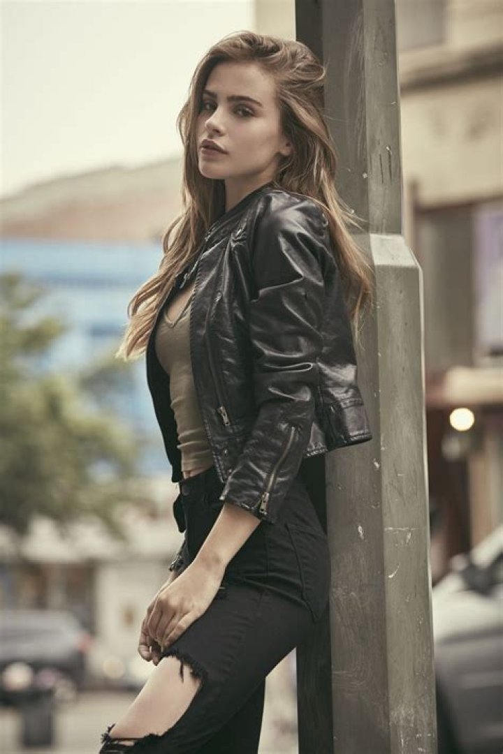 
All You Need To Know About 22yo CA Model – Bridget Satterlee 