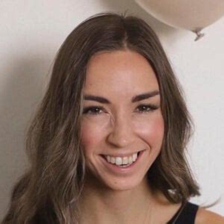 Allie allieandsam (YouTube Star) - Age, Birthday, Bio, Facts, Family, Net Worth, Height & More