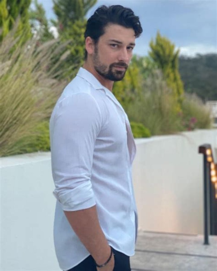 Alp Navruz (TV Actor) - Age, Birthday, Bio, Facts, Family, Net Worth, Height & More