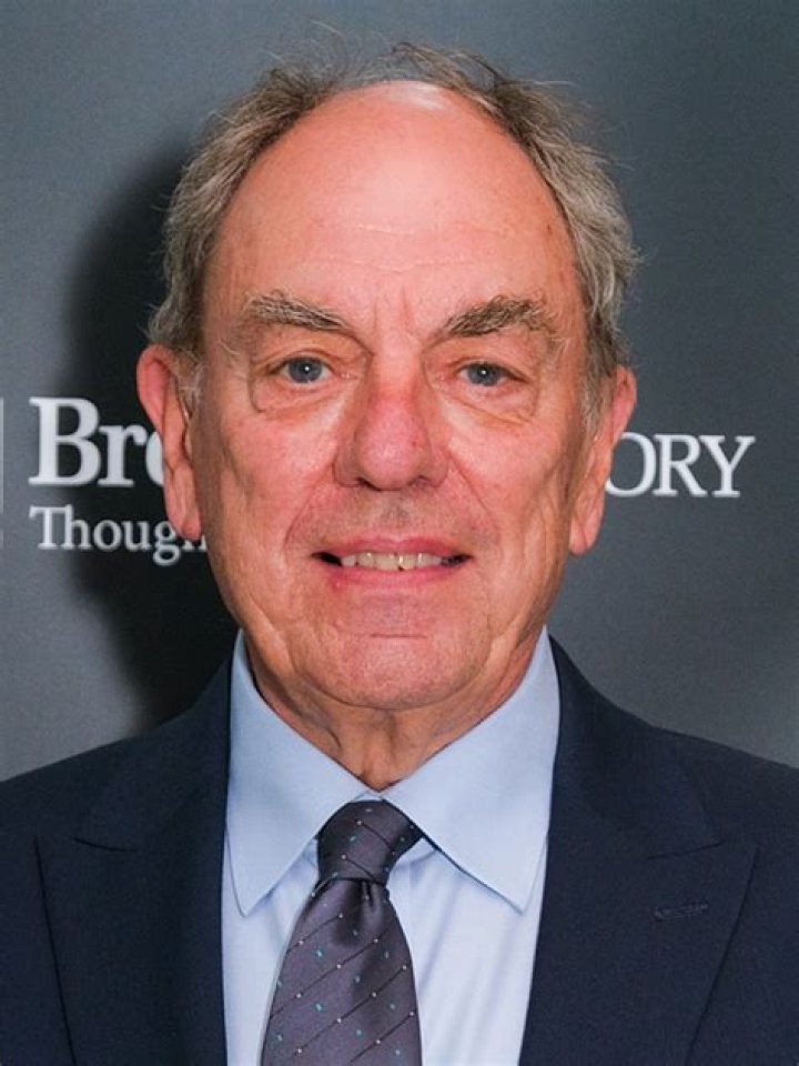 Alun Armstrong (Movie Actor) - Age, Birthday, Bio, Facts, Family, Net Worth, Height & More