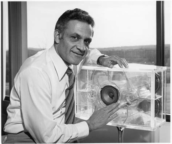 Amar Bose (Entrepreneur) - Age, Birthday, Bio, Facts, Family, Net Worth, Height & More